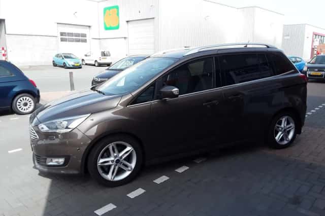 Ford Grand C-Max (2016) thumbnail 6