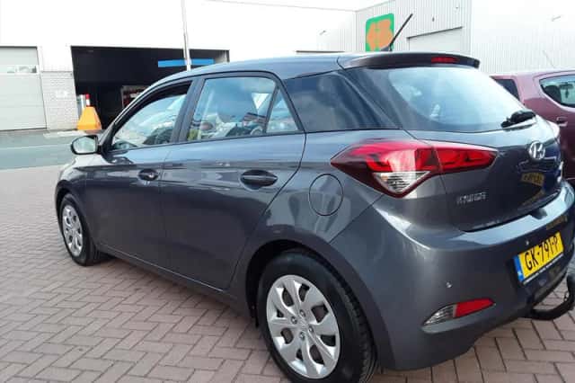 Hyundai i20 (2015) thumbnail 4