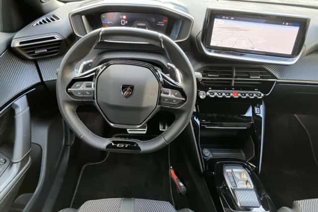 Peugeot 2008 (2024) thumbnail 4