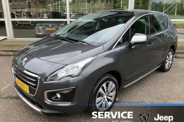 Peugeot 3008 (2016) thumbnail 1