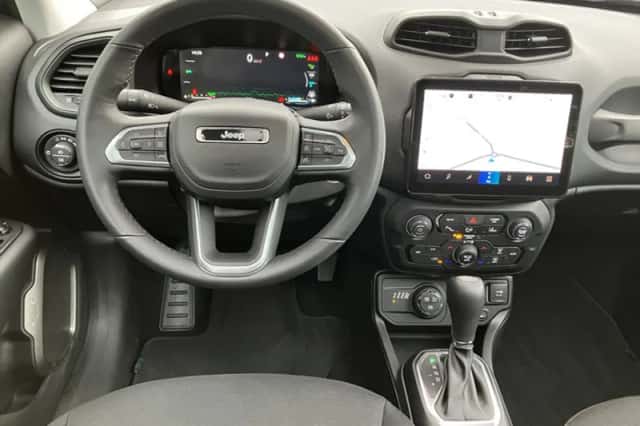 Jeep Renegade (2025) thumbnail 4