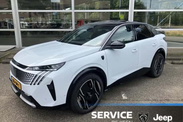 Peugeot e-3008 (2025) thumbnail 1