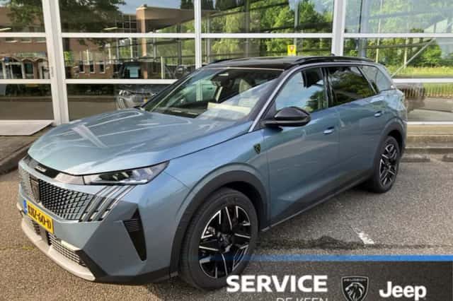 Peugeot 5008 (2025) thumbnail 1