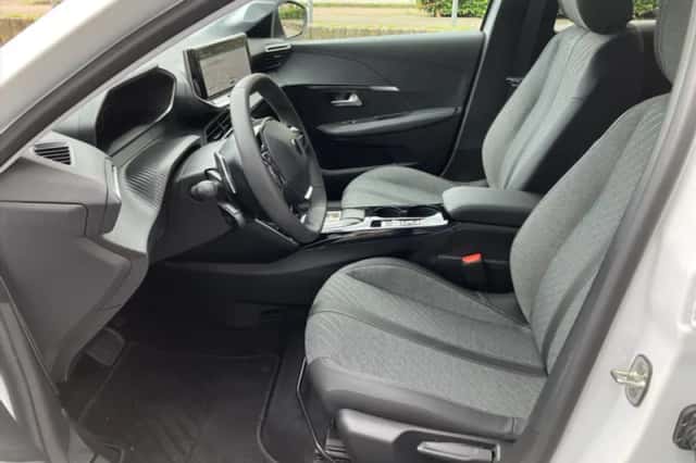 Peugeot 208 (2025) thumbnail 5