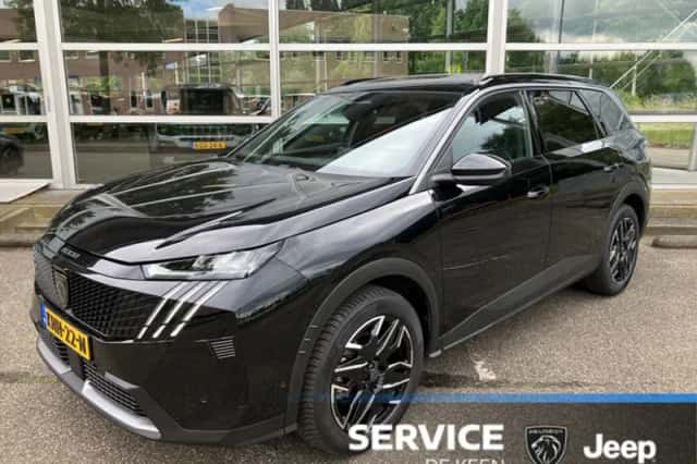 Peugeot 5008 (2025) thumbnail 1