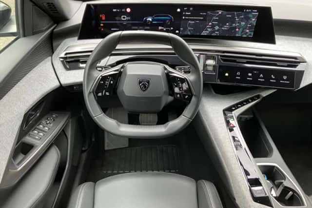 Peugeot 5008 (2025) thumbnail 4