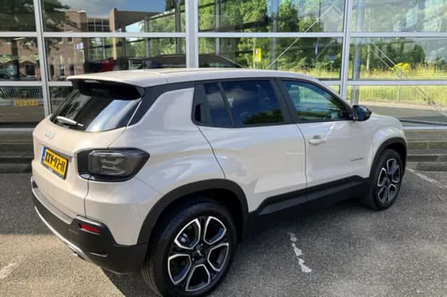 Jeep Avenger (2025) thumbnail 2