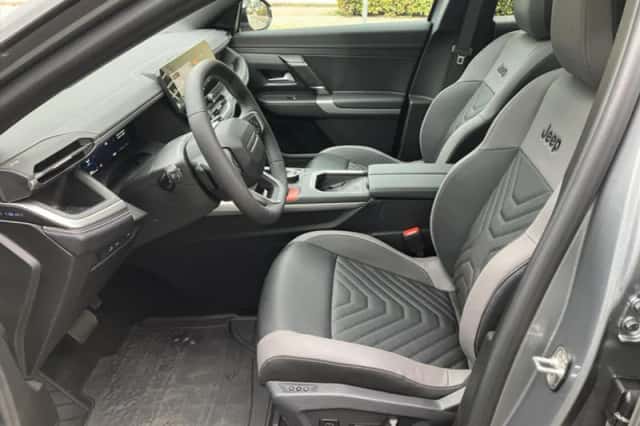 Jeep Compass (2026) thumbnail 4