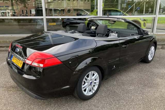 Ford Focus (2009) thumbnail 2