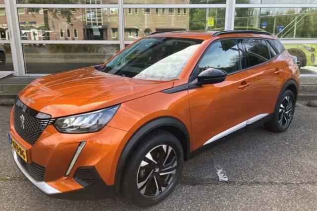 Peugeot 2008 (2022) thumbnail 1