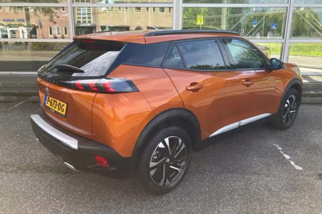 Peugeot 2008 (2022) thumbnail 2