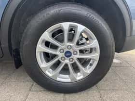 Ford Kuga (2022) thumbnail 22
