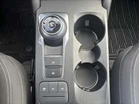 Ford Kuga (2022) thumbnail 8