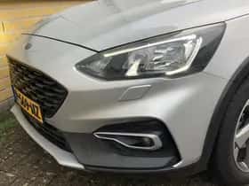 Ford Focus (2021) thumbnail 2