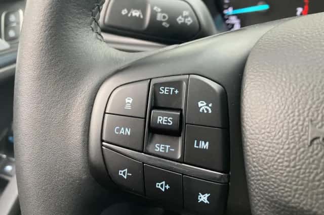 Ford Focus (2021) thumbnail 18