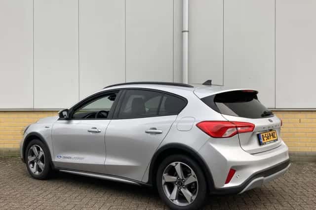Ford Focus (2021) thumbnail 6