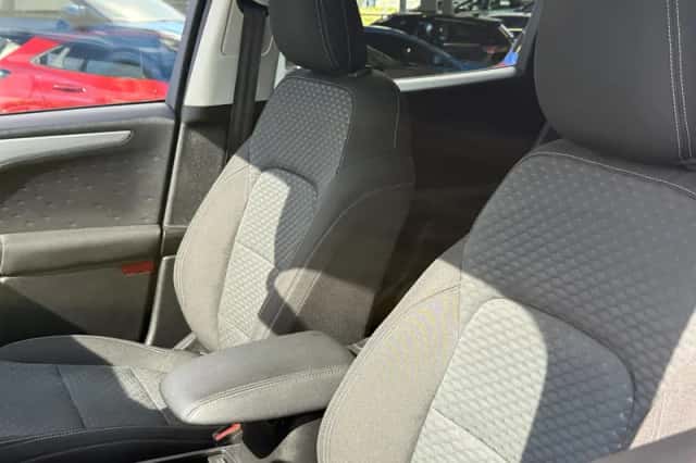 Ford Kuga (2020) thumbnail 11