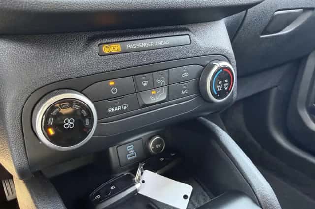 Ford Kuga (2020) thumbnail 16