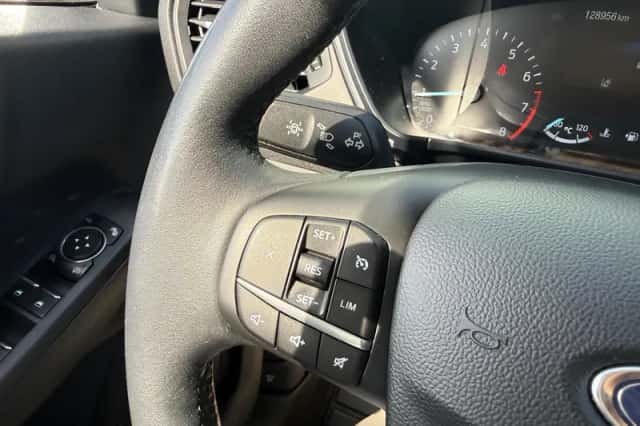 Ford Kuga (2020) thumbnail 18