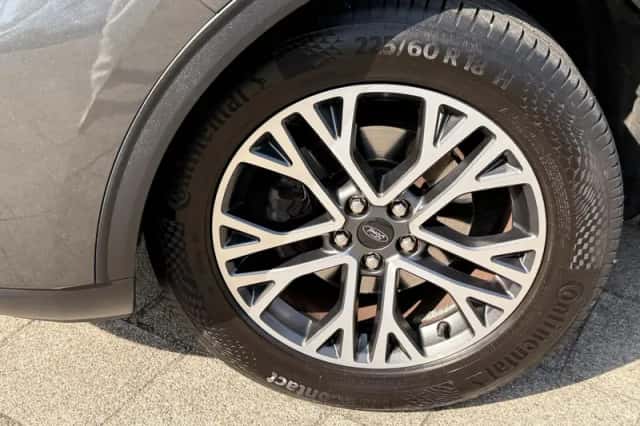 Ford Kuga (2020) thumbnail 6