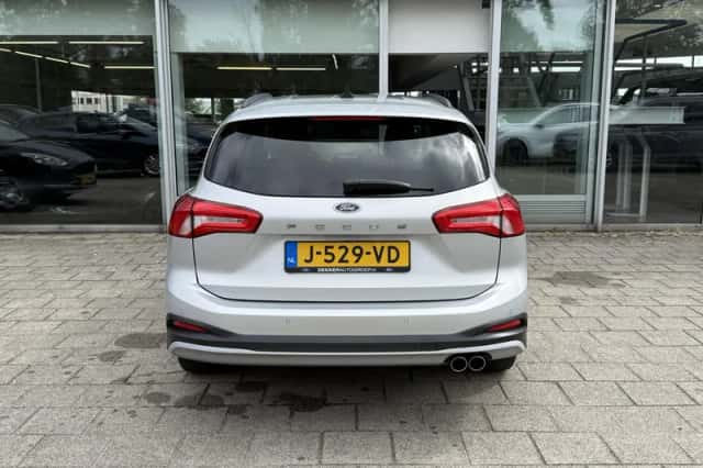 Ford Focus (2020) thumbnail 4