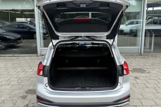 Ford Focus (2020) thumbnail 5