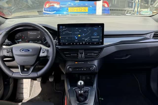 Ford Focus (2024) thumbnail 11