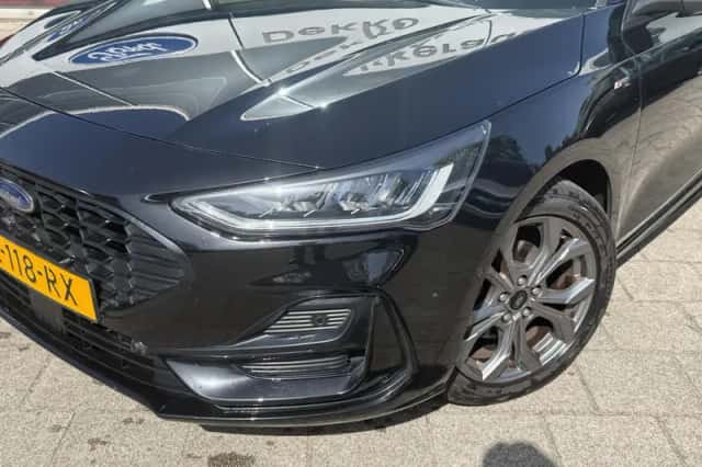 Ford Focus (2024) thumbnail 3