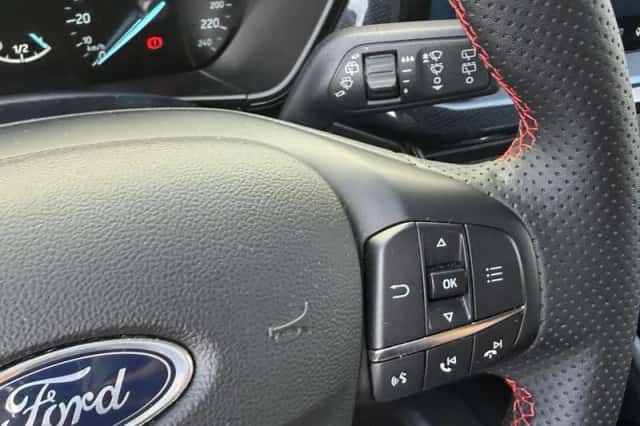 Ford Focus (2024) thumbnail 22