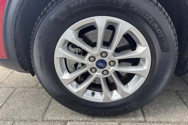 Ford Kuga (2021) thumbnail 18