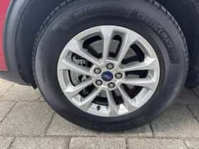 Ford Kuga (2021) thumbnail 18