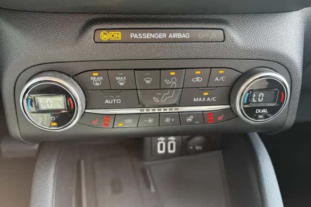 Ford Kuga (2021) thumbnail 10