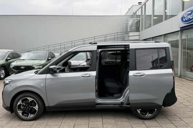 Ford Tourneo Courier (2025) thumbnail 4