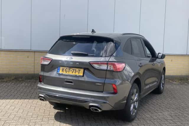Ford Kuga (2023) thumbnail 5
