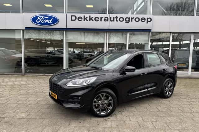Ford Kuga (2022) thumbnail 2