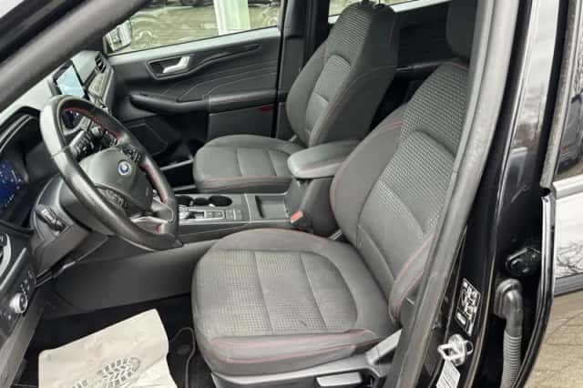 Ford Kuga (2022) thumbnail 13