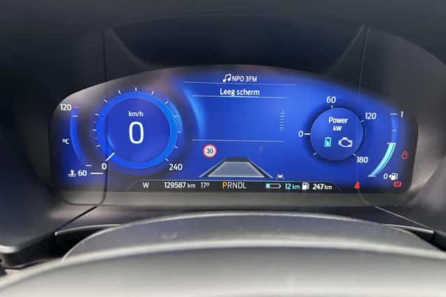 Ford Kuga (2022) thumbnail 6