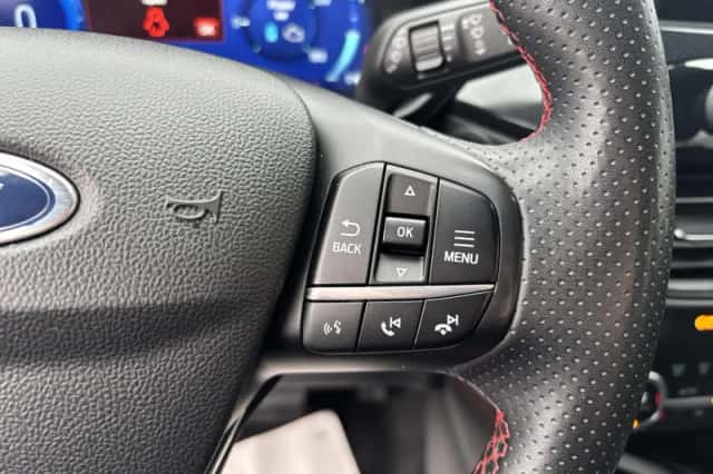 Ford Kuga (2022) thumbnail 7