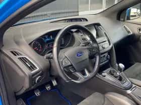 Ford Focus (2016) thumbnail 11