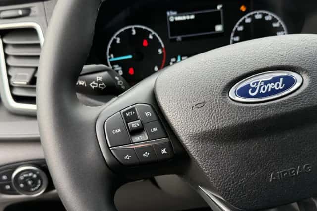 Ford Transit (2024) thumbnail 16