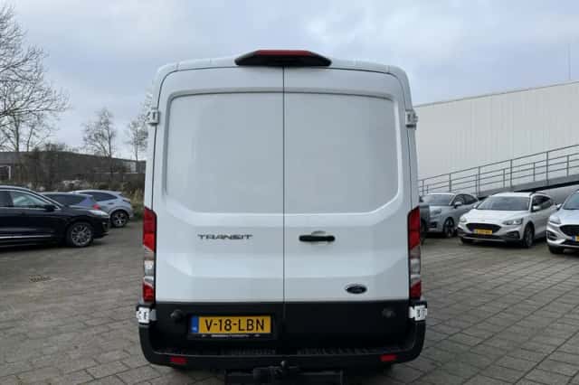 Ford Transit (2024) thumbnail 4