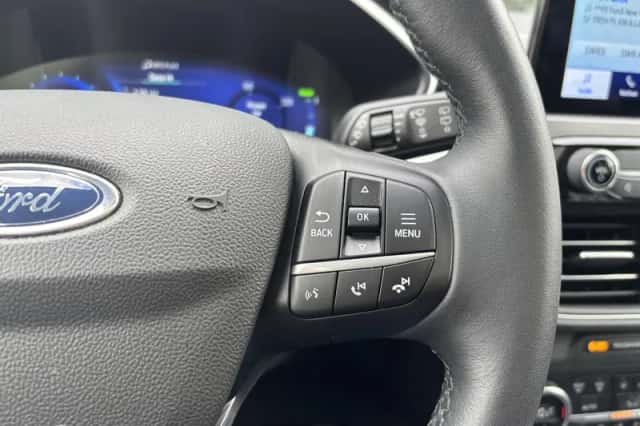 Ford Kuga (2021) thumbnail 6