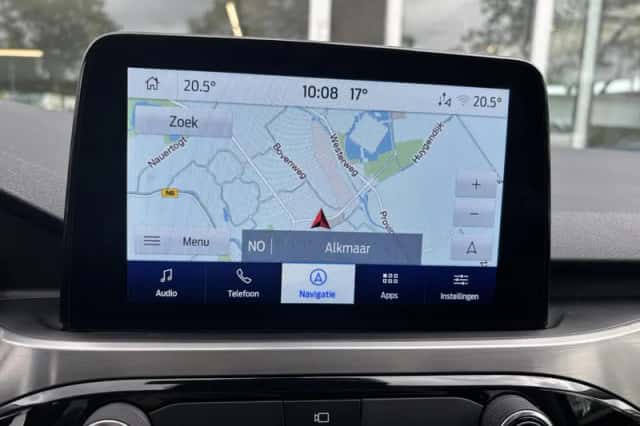 Ford Kuga (2021) thumbnail 8