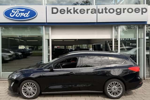 Ford Focus (2020) thumbnail 3