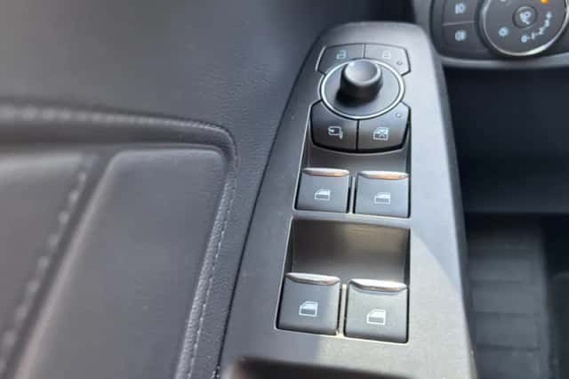 Ford Focus (2025) thumbnail 3
