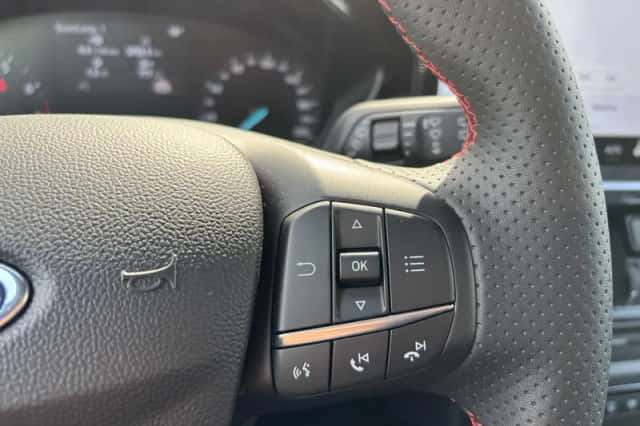 Ford Focus (2025) thumbnail 6