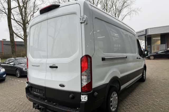 Ford Transit (2024) thumbnail 6