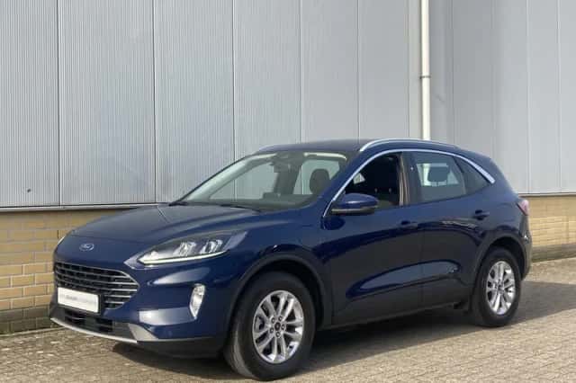 Ford Kuga (2022) thumbnail 3