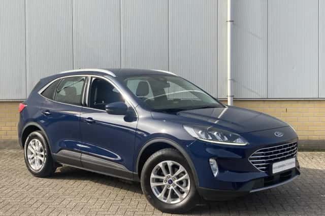 Ford Kuga (2022) thumbnail 4