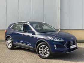 Ford Kuga (2022) thumbnail 4